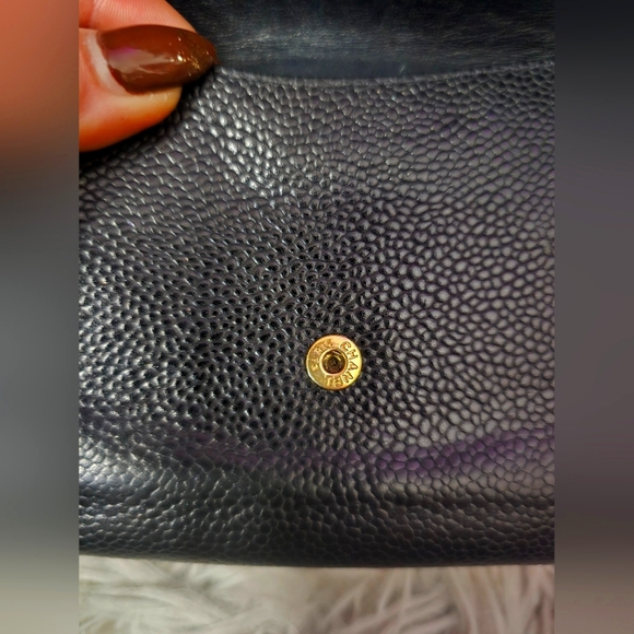 Chanel Compact Double Snap Black Caviar Wallet (GUC)(READ DESCRIPTION)(2005) - Picture 5 of 16